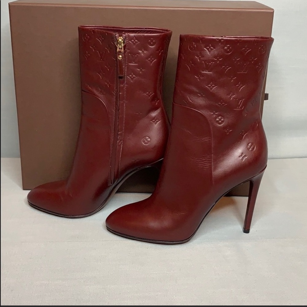 Louis Vuitton Bordeaux Embossed Monogram Booties Size 37